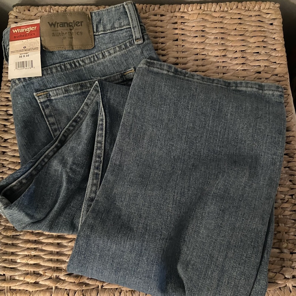 NWTWrangler Authentics‎ Men's Classic 5-Pocket Regular 32x32